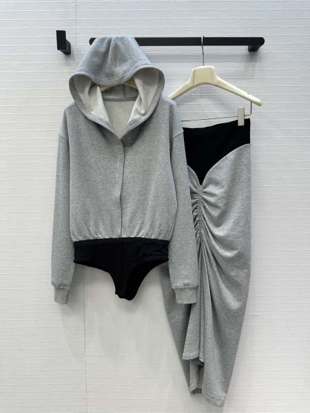 2025年9月29日入荷秋冬新作Alaiaレディース服原版復...