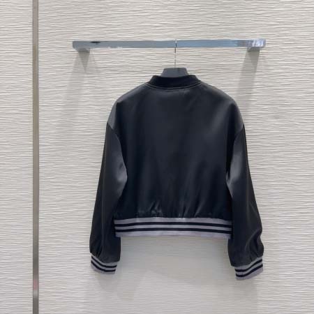 2025年10月13日入荷秋冬新作Pradaファッション/誕生日プレゼント/贈り物 can工場
