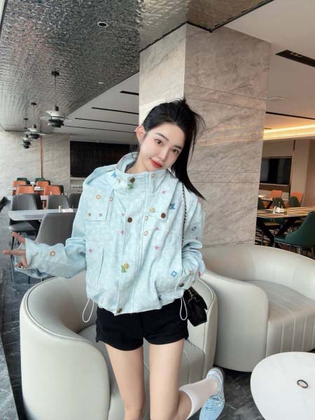 2025年10月13日入荷秋冬新作Louis Vuittonファッション/誕生日プレゼント/贈り物 can工場