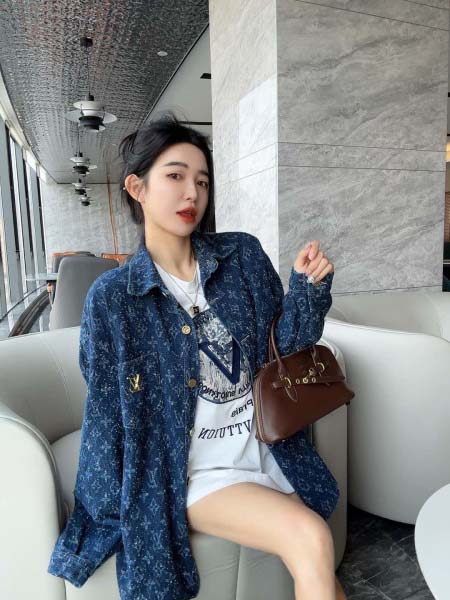 2025年10月13日入荷秋冬新作Louis Vuittonファッション/誕生日プレゼント/贈り物 can工場