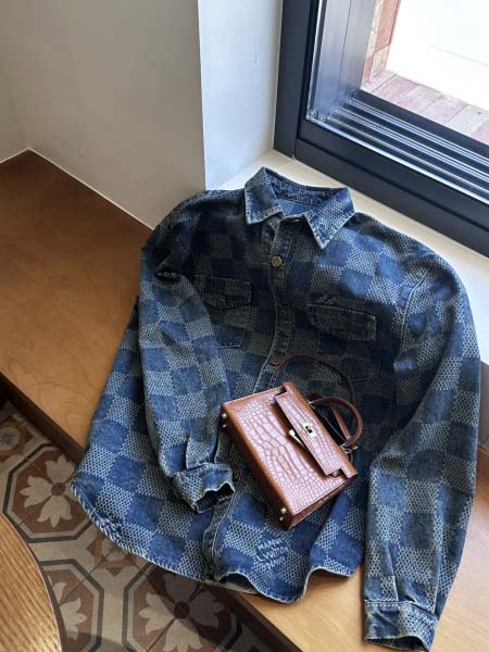 2025年10月13日入荷秋冬新作Louis Vuittonファッション/誕生日プレゼント/贈り物 can工場