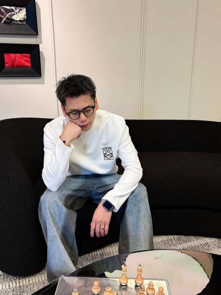 2025年10月14日入荷新作LOEWE長袖Tシャツ 高品質超厳選★入手困難/LD工場