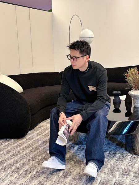 2025年10月14日入荷新作burberry長袖Tシャツ 高品質超厳選★入手困難/LD工場