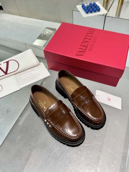 2025年10月22日入荷新作VALENTINO女性用35-42靴人気商品★/誕生日プレゼント/高品質/SL工場