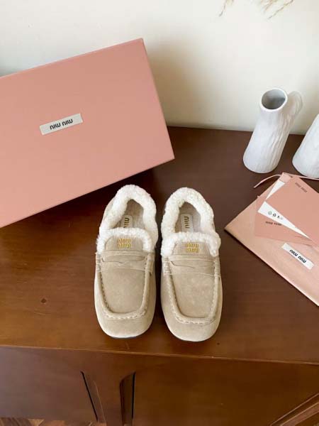 2025年10月22日入荷新作Miumiu女性用35-42靴人気商品★/誕生日プレゼント/高品質/SL工場