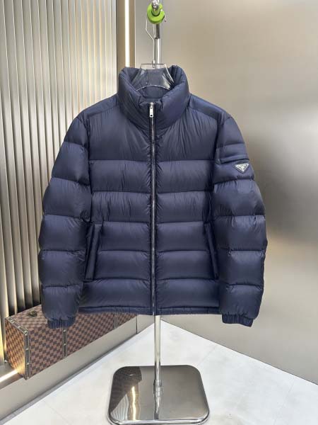 2025年10月22日秋冬入荷新作Pradaダウンジャケット高品質 人気商品/DD工場