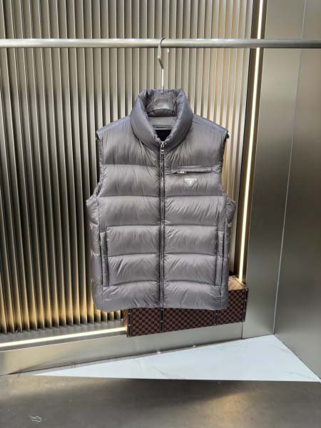 2025年10月23日秋冬入荷新作Pradaダウンジャケット高品質 人気商品/DD工場