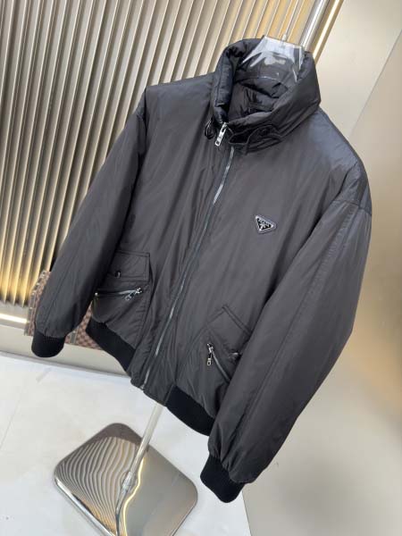 2025年10月23日秋冬入荷新作Pradaダウンジャケット高品質 人気商品/DD工場