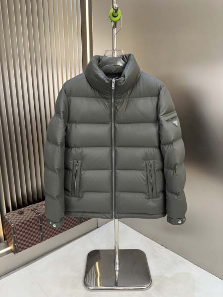 2025年10月23日秋冬入荷新作Pradaダウンジャケット高品質 人気商品/DD工場