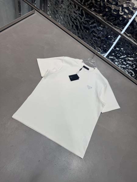 2025年10月26日入荷秋冬新作Prada同じデザインで長袖や半袖も作れます高級品/MP工場