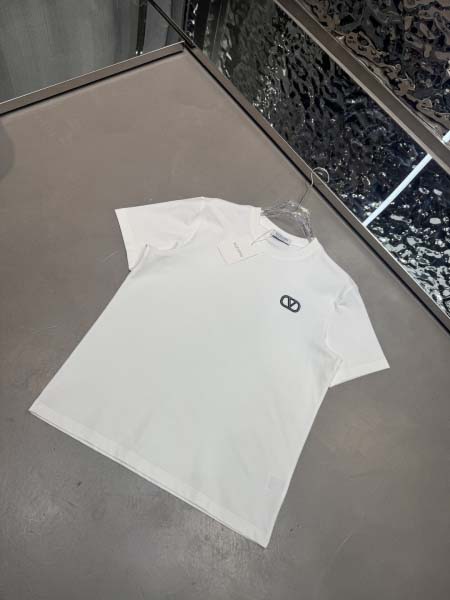 2025年10月26日入荷秋冬新作VALENTINO半袖Tシャツ高級品/MP工場