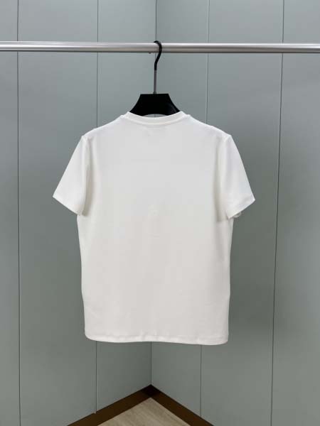 2025年10月26日入荷秋冬新作Fendi半袖Tシャツ高級品/MP工場