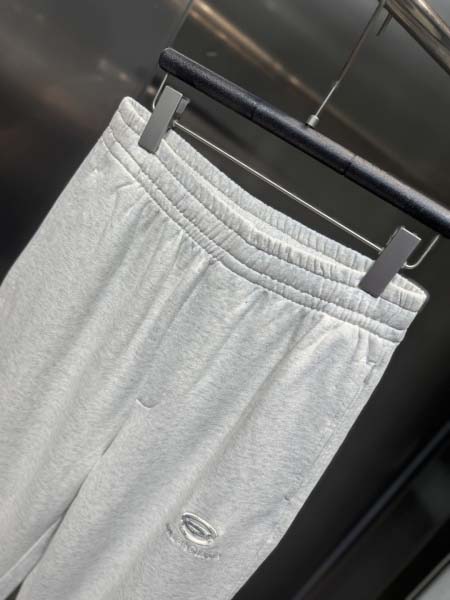 2025年10月26日入荷秋冬新作Balenciagaズボン高級品/MP工場