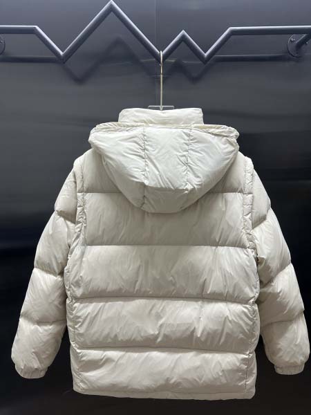 2025年10月28日秋冬新作Monclerダウンジャケット高品質人気商品/LDF工場