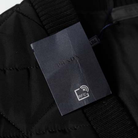 2025年10月30日秋冬新作Prada綿の服高品質人気商品/LDF工場