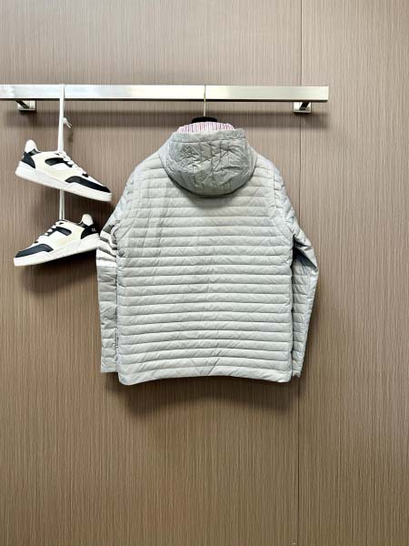 2025年10月30日秋冬新作Thom Browneジャケット高品質人気商品/LDF工場