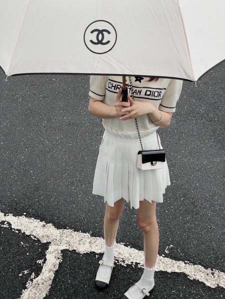2025年10月1日入荷秋冬新作Dior ファッション/誕生...