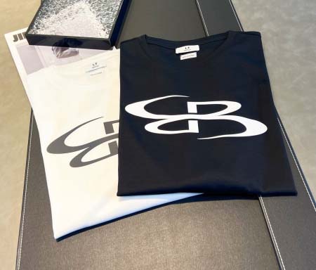 2025年10月10日秋冬入荷新作BALENCIAGA長袖高...
