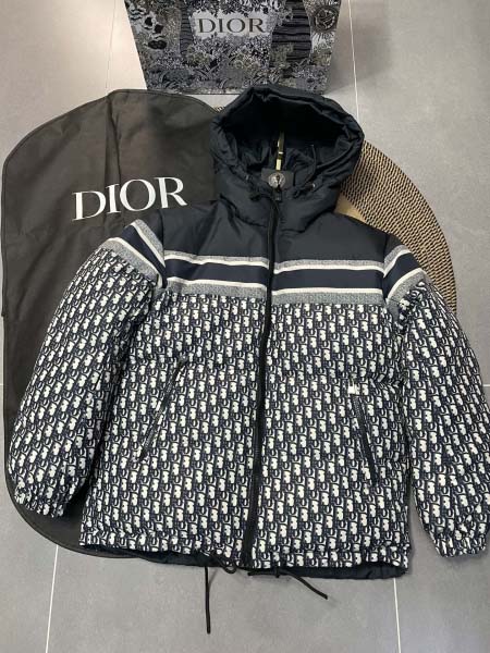 2025年10月11日秋冬入荷新作Diorダウンジャケット高...