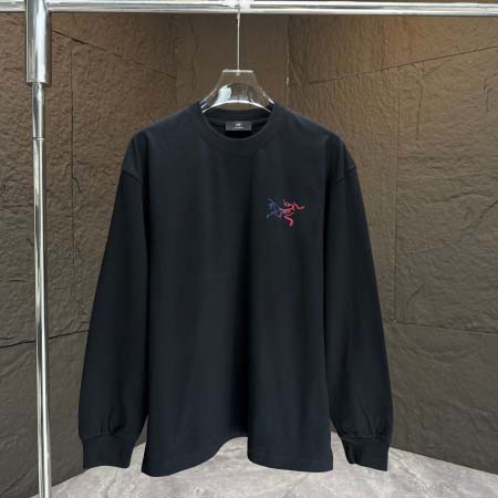 2025年10月12日秋冬入荷新作ARCTERYX長袖T シ...