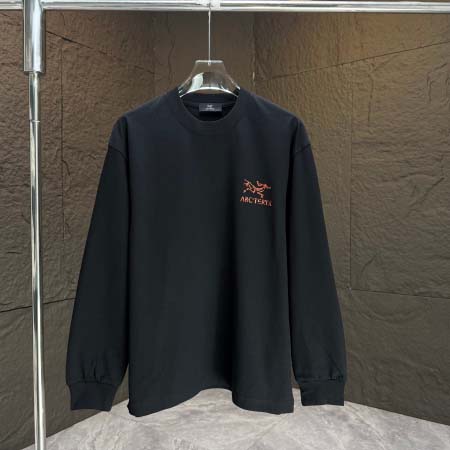 2025年10月12日秋冬入荷新作ARCTERYX長袖T シ...