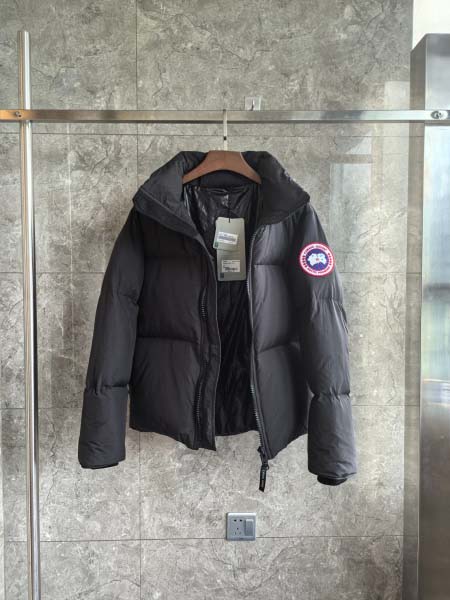 2025年10月12日秋冬入荷新作CANADA GOOSEダ...