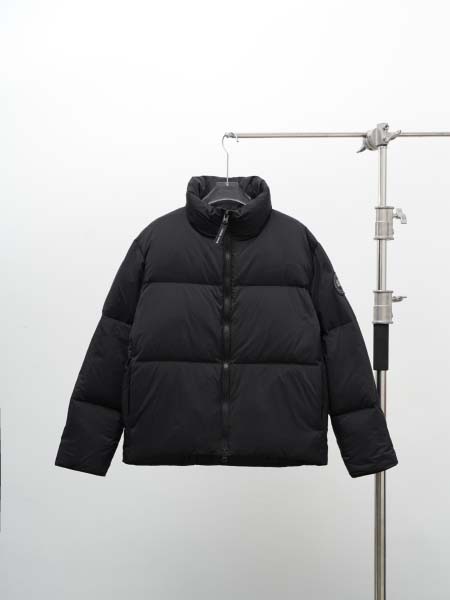 2025年10月12日秋冬入荷新作CANADA GOOSEダ...