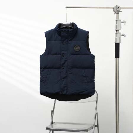 2025年10月12日秋冬入荷新作CANADA GOOSEダ...