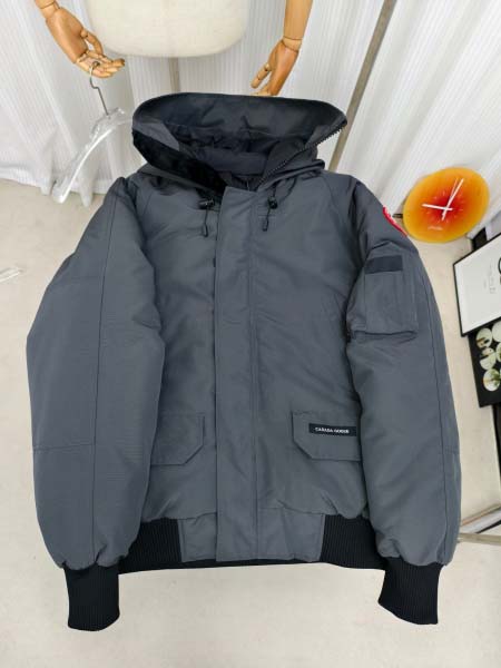2025年10月12日秋冬入荷新作Canada gooseダ...