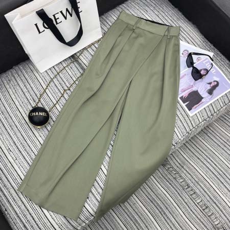 2025年10月13日入荷秋冬新作LOEWEファッション/誕...