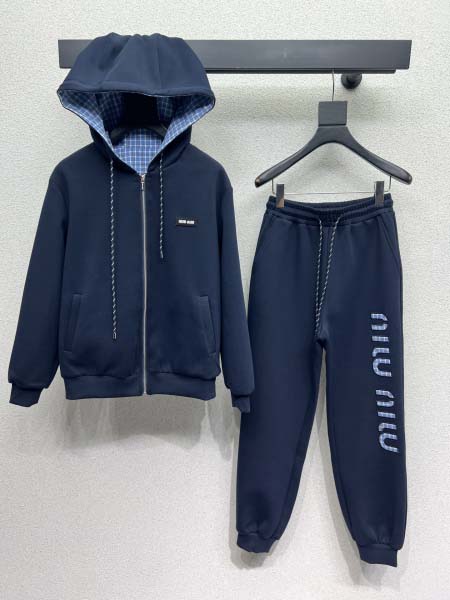 2025年10月13日入荷秋冬新作 miumiu  セットフ...