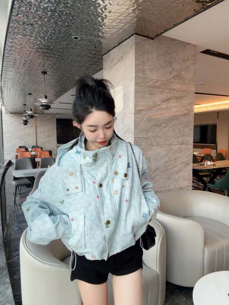 2025年10月13日入荷秋冬新作Louis Vuitton...