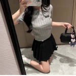 2025年10月14日入荷秋冬新作Miumiuニット/セーターファッション/誕生日プレゼント/贈り物 can工場