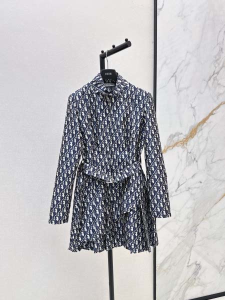 2025年10月14日入荷秋冬新作Dior ファッション/誕...