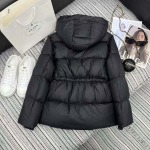 2025年10月14日入荷秋冬新作Pradaダウンジャケットファッション/誕生日プレゼント/贈り物 can工場