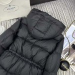 2025年10月14日入荷秋冬新作Pradaダウンジャケットファッション/誕生日プレゼント/贈り物 can工場