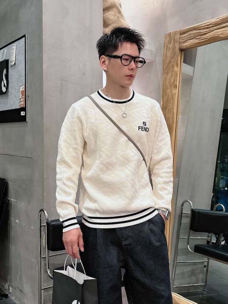2025年10月15日入荷新作Fendiウール混紡 ニット/...