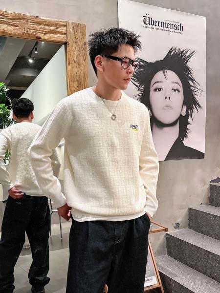 2025年10月15日入荷新作Fendiウール混紡 ニット/...