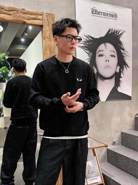 2025年10月15日入荷新作Fendiウール混紡 ニット/...