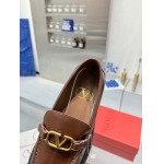 2025年10月22日入荷新作VALENTINO女性用35-42靴人気商品★/誕生日プレゼント/高品質/SL工場