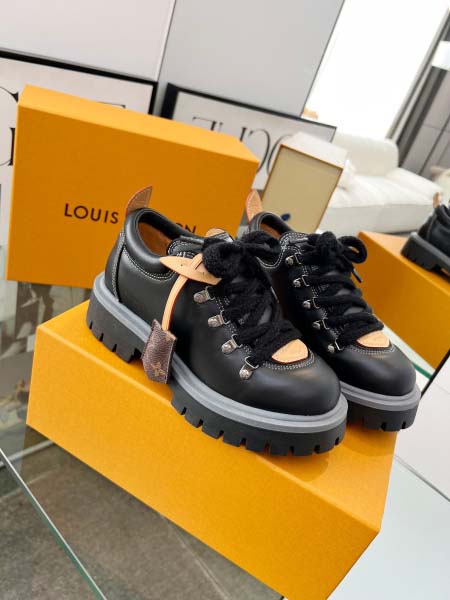 2025年10月22日入荷新作Louis Vuitton女性...