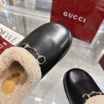 2025年10月22日入荷新作GUCCI女性用35-42靴人気商品★/誕生日プレゼント/高品質/SL工場