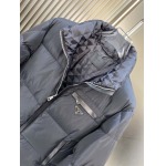 2025年10月22日秋冬入荷新作Pradaダウンジャケット高品質 人気商品/DD工場