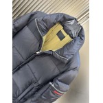 2025年10月22日秋冬入荷新作Pradaダウンジャケット高品質 人気商品/DD工場
