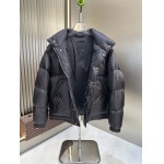 2025年10月22日秋冬入荷新作Pradaダウンジャケット高品質 人気商品/DD工場