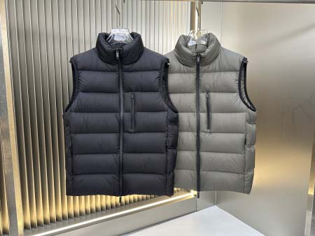 2025年10月23日秋冬入荷新作MONCLERダウンベスト...