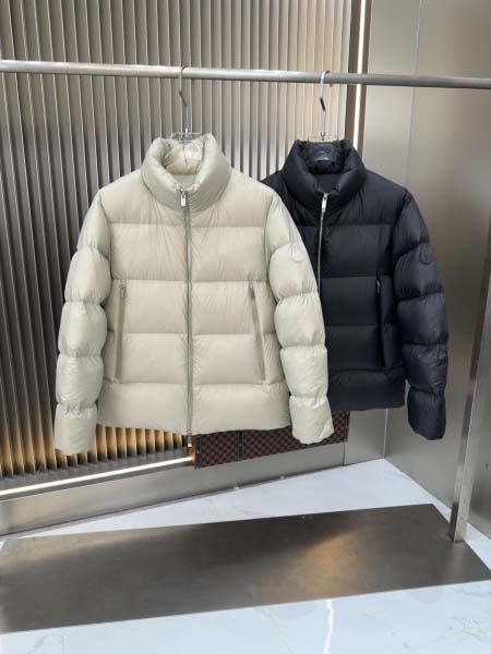 2025年10月23日秋冬入荷新作MONCLERダウンジャケ...
