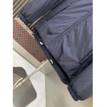 2025年10月23日秋冬入荷新作Pradaダウンジャケット高品質 人気商品/DD工場