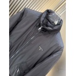2025年10月23日秋冬入荷新作Pradaダウンジャケット高品質 人気商品/DD工場