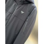 2025年10月23日秋冬入荷新作Pradaダウンジャケット高品質 人気商品/DD工場
